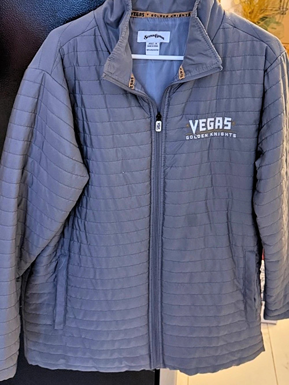 Salty Crew Vegas Golden Knights Quilted Jacket Gray Quilted Full-Zip Size Medium